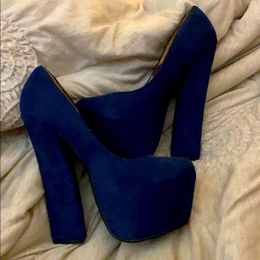 Shoe Republic La Platform Suede Heels size 6